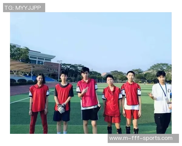 激情四溢的电视足球赛让我领略到团队合作与运动精神的魅力